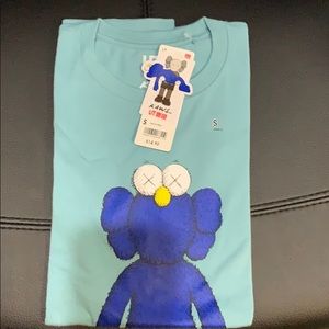 UNIQLO X KAWS